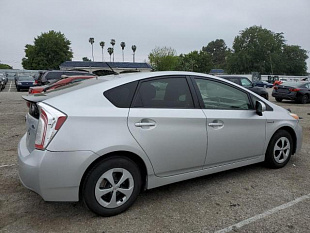 TOYOTA PRIUS 2015