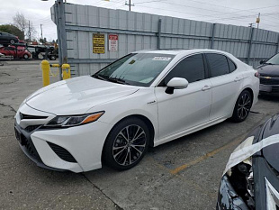 TOYOTA CAMRY HYBRID 2018