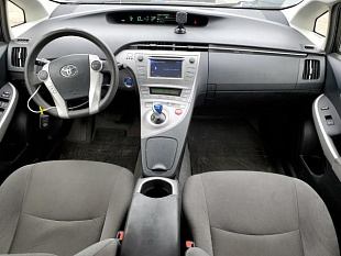 TOYOTA PRIUS 2015
