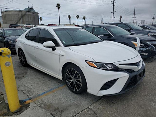 TOYOTA CAMRY HYBRID 2018